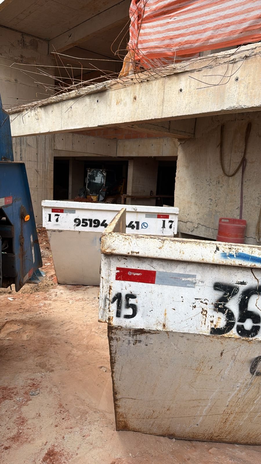 Foto real CLG Entulhos - Caçamba e Remoção de Resíduos 15